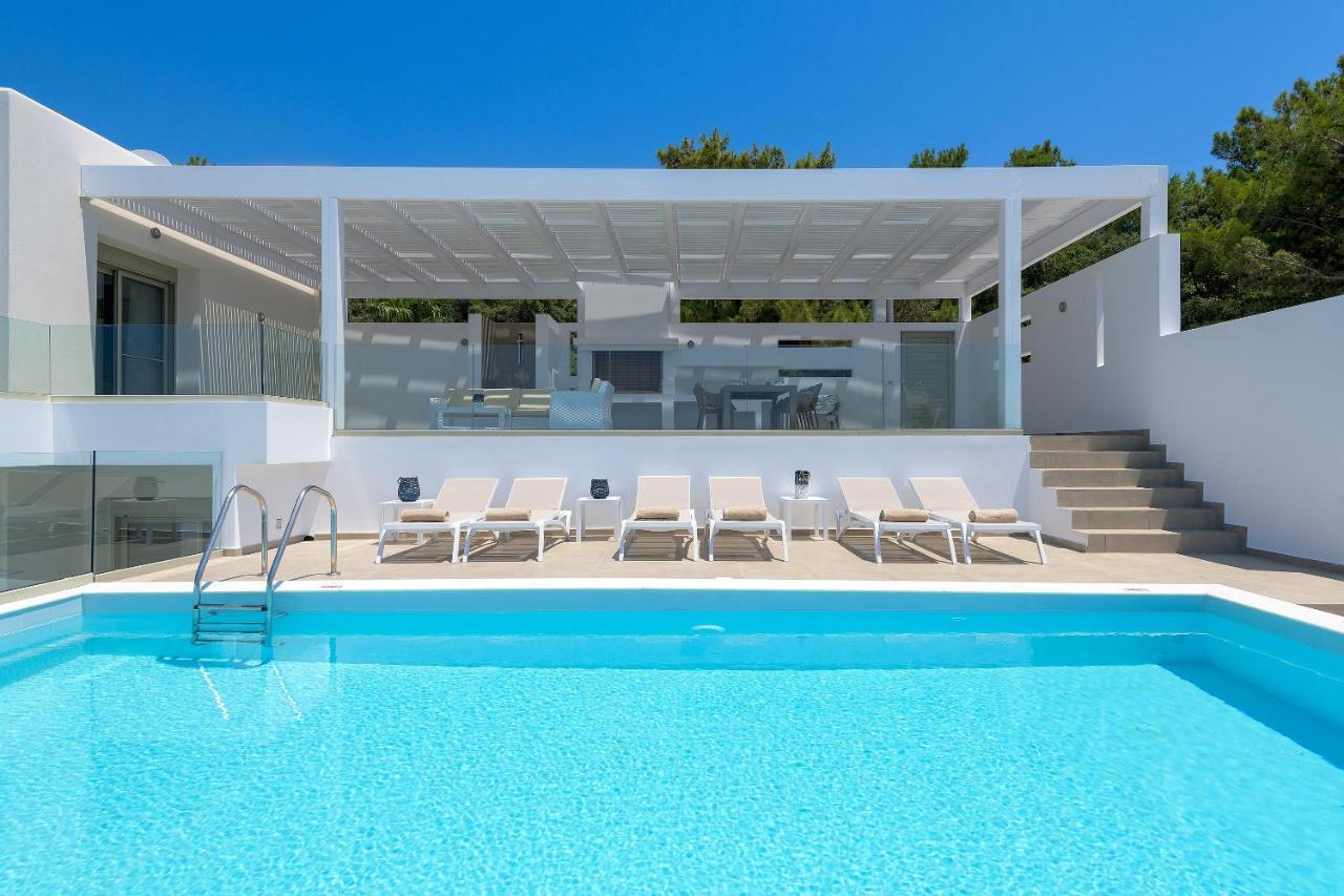 Villa Dione In Pefkos, Lindos Area Exterior photo