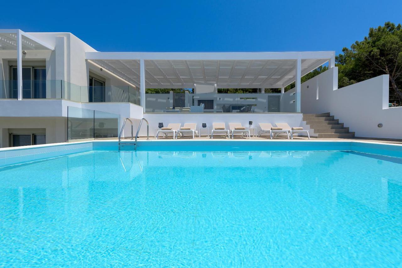 Villa Dione In Pefkos, Lindos Area Exterior photo